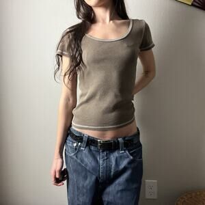 brandy melville y2k style brown contrast stitch scoop neck baby tee shirt